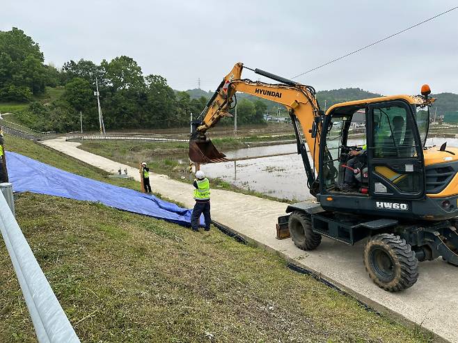 저수지 사면 응급 복구 훈련 현장. 보성군 제공