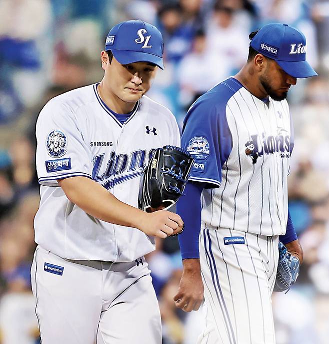 삼성 최원태(왼쪽)와 레예스. 삼성라이온즈 제공