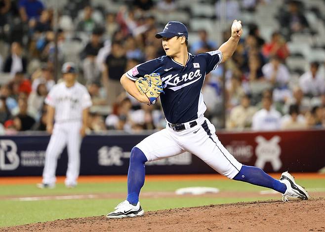 ▲ 국가대표팀급 불펜으로 성장한 곽도규는 1년의 시간 동안 신체와 정신 모두 더 성숙해져 돌아올 것이 기대를 모으고 있다 ⓒ 연합뉴스