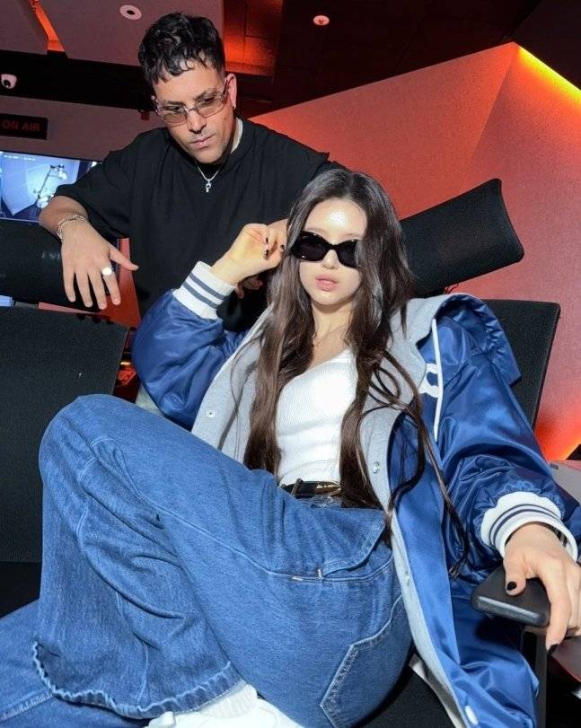 뉴진스 다니엘과 이모셔널 오렌지스 멤버 아자드. 사진l이모셔널 오렌지스 SNS