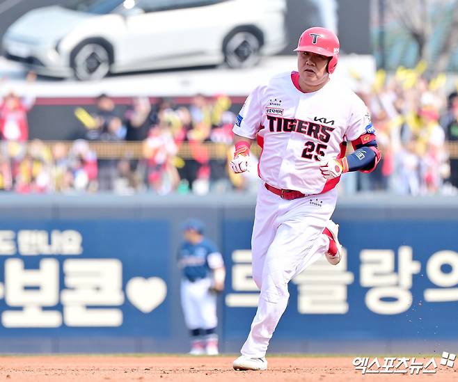 KIA 타이거즈 외야수 이우성이 지난 20일 수원 KT 위즈전까지 2025 시즌 타율 0.230(122타수 28안타) 2홈런 10타점 OPS 0.692로 부진에 빠져 있다. 사진 엑스포츠뉴스 DB