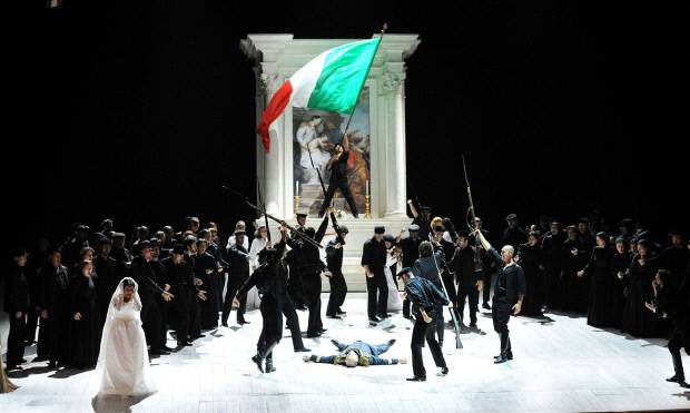 베르디의 오페라 ‘시칠리아섬의 저녁기도’ 공연장면.   출처 이탈리아 제죠 파르마 극장