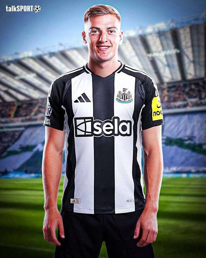 [스포츠조선 강우진 기자]뉴캐슬 유나이티드가 리암 델랍 영입 경쟁에 참전했다.

영국 더하드태클은 21일(한국시각) '뉴캐슬이 곧 리암 델랍의 측근들과 회담을 가질 예정'이라고 전했다. 잉글랜드 출신 공격수인 리암 델랍은 현재 첼시와 맨체스터 유나이티드가 주목하고 있는 타깃이다. 사진=SNS