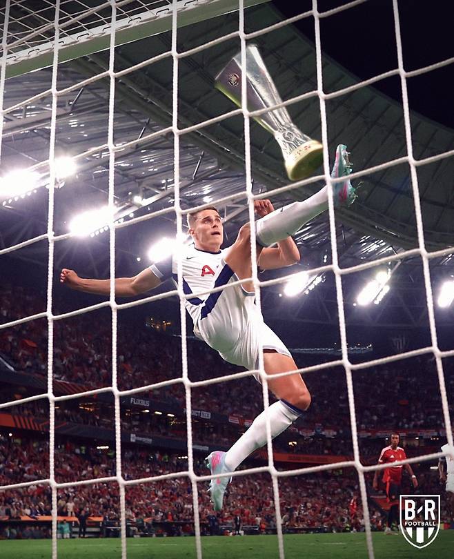 판더벤 유로파 트로피 슈퍼세이브 합성짤