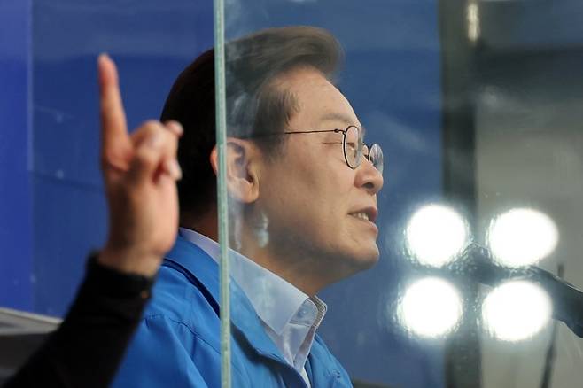 이재명 더불어민주당 대선후보가 21일 인천 계양구 계양역 앞에서 열린 유세에서 연설하고 있다. 사진=뉴시스