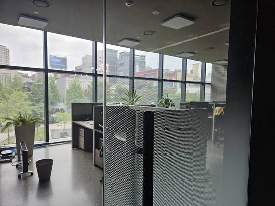 21일 에듀아이 사무실 모습. 문이 굳게 닫혀 있다. 이수민 기자