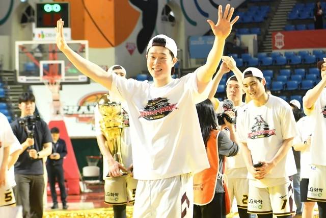 창원의 원 클럽맨 한상혁이 FA 재계약을 맺었다. 사진=KBL 제공