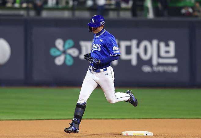 ▲ 삼성 구자욱은 22일 서울 고척스카이돔에서 열린 키움 히어로즈와 경기에서 8회초 결승 2점 홈런을 터트렸다. ⓒ 삼성 라이온즈