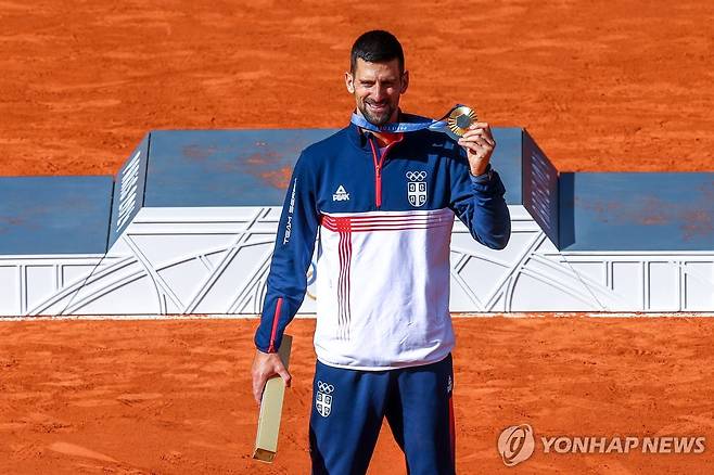 2024년 파리 올림픽 금메달 조코비치 [타스=연합뉴스]