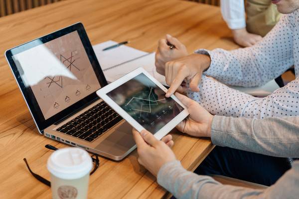 기업 이미지. 아이클릭 아트 제공.