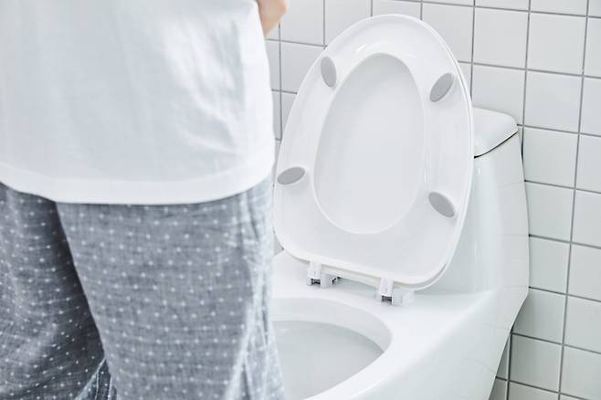 전립선암은 초기에는 증상이 없으나 어느 정도 진행되면 각종 배뇨 문제(야간뇨, 빈뇨, 주저뇨 등)가 발생한다.  [사진=게티이미지뱅크]