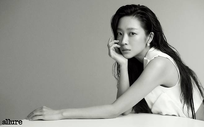 배우 조보아 / 얼루어 화보
