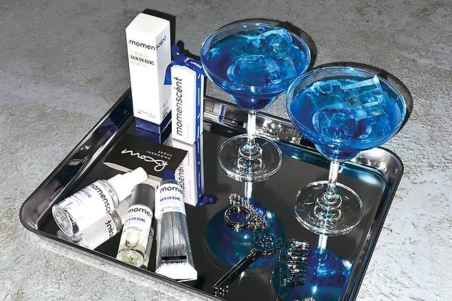 목시 서울 인사동 ‘바 목시’에서  모멘센트 향수와 콜라보한 프로모션을 선보인다.