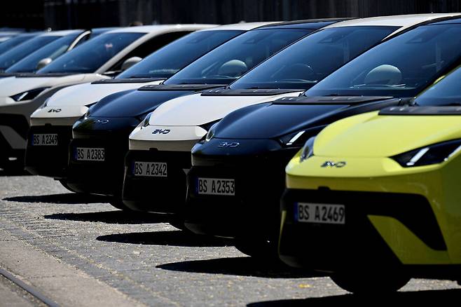 지난 21일(현지시각) 비야디의 돌핀 서프가 독일 베를린에서 열린 신차 출시 행사장 인근에 주차된 모습. 로이터 연합뉴스