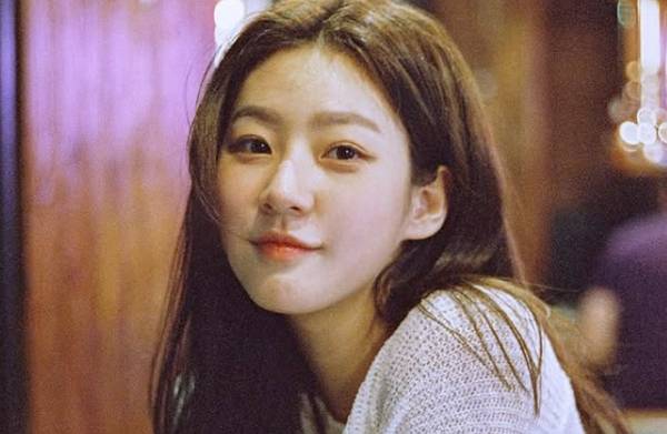 배우 김새론이 생전 지인에게도 수억원의 돈을 빌린 것으로 확인됐다. 사진은 배우 김새론 생전 모습. /사진=김새론 인스타그램 캡처