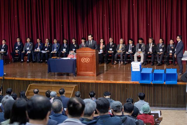 이기재 서울 양천구청장이 지난 10일 목동 6단지 조합설립 창립총회에서 인사말을 하고 있다. 양천구청 제공