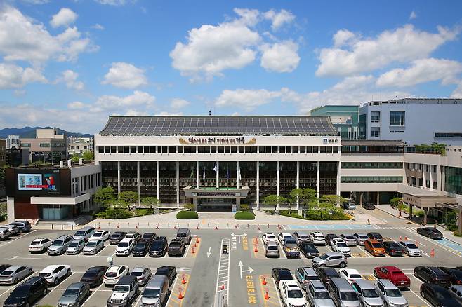 경주시청사 전경.[경주시 제공]