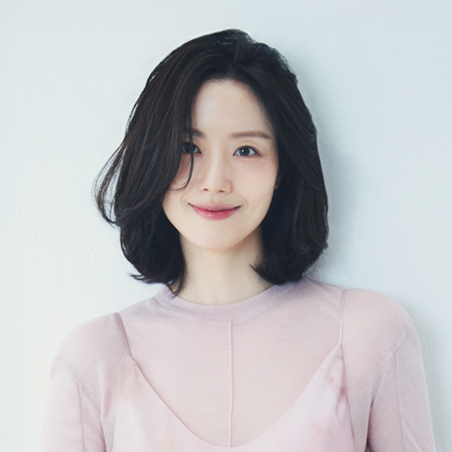 문채원. 블리츠웨이엔터테인먼트