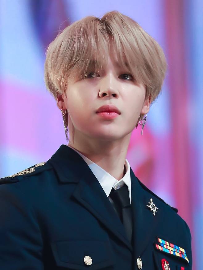 방탄소년단 지민 'MUSE' 한국어 솔로 앨범 최초 스포티파이 28억 스트리밍 돌파 '大기록'