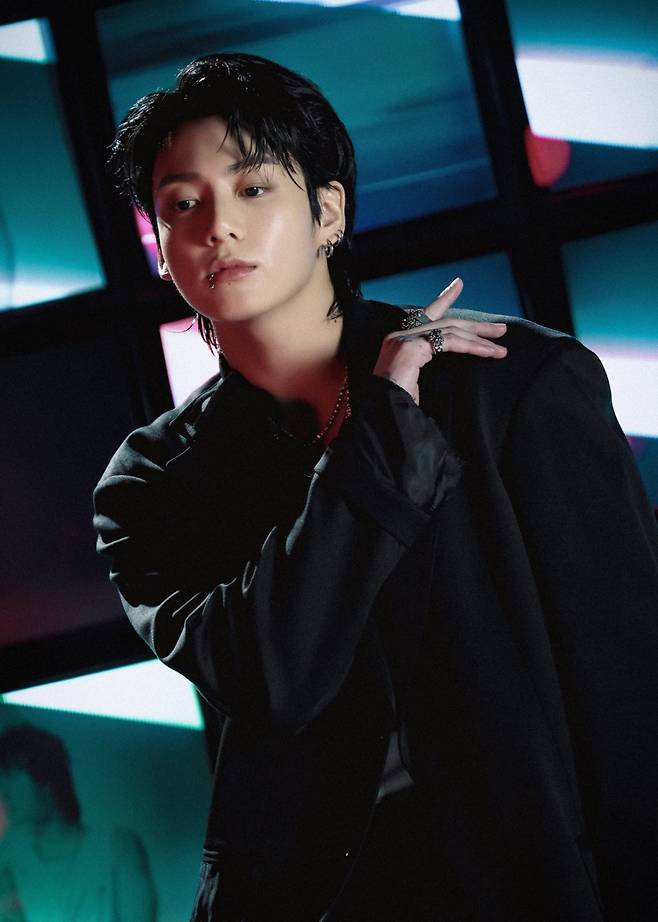 "정국아 전 세계 뒤집어 놓자!" 방탄소년단 정국 전역 기념 中팬클럽 초특급 막강 서포트