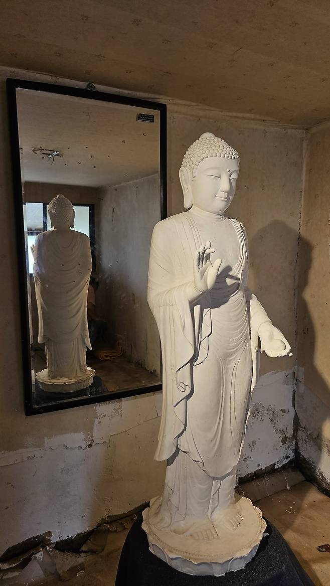 김복진 작 법주사 미륵대불, 정창훈 작가 복원작