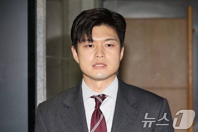 김용태 국민의힘 비상대책위원장이 21일 오전 서울 여의도 국회 의원회관에서 김문수 대통령 후보와 이준석 개혁신당 대통령 후보 단일화와 관련한 취재진의 질문에 답하고 있다. 2025.5.21/뉴스1 ⓒ News1 이광호 기자