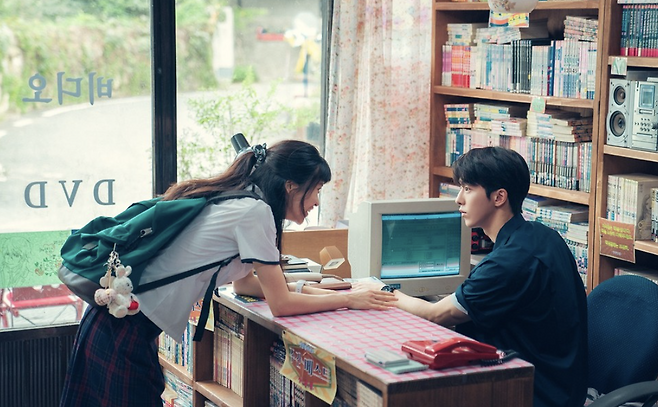 "Twenty-Five Twenty-One," starring Kim Tae-ri (left) and Nam Joo-hyuk (tvN)