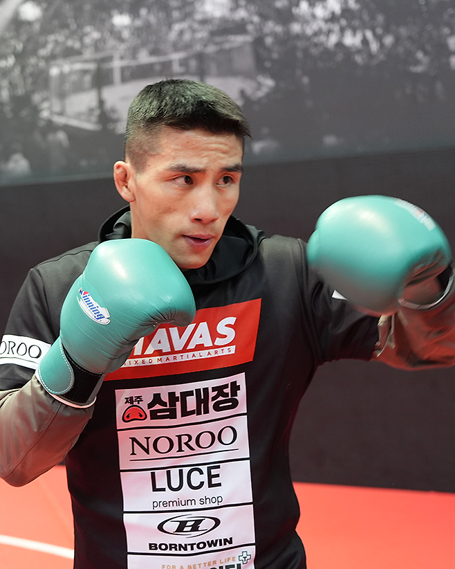 ONE Championship 7승 2패 윤창민이 2025년 5월 중국 퍼포먼스 인스티튜트 상하이 Road to UFC 시즌4 페더급 토너먼트 준준결승 대비 훈련을 하고 있다. 윤창민은 아시아 종합격투기 톱스타 추성훈 김동현의 제자다. 사진=TKO