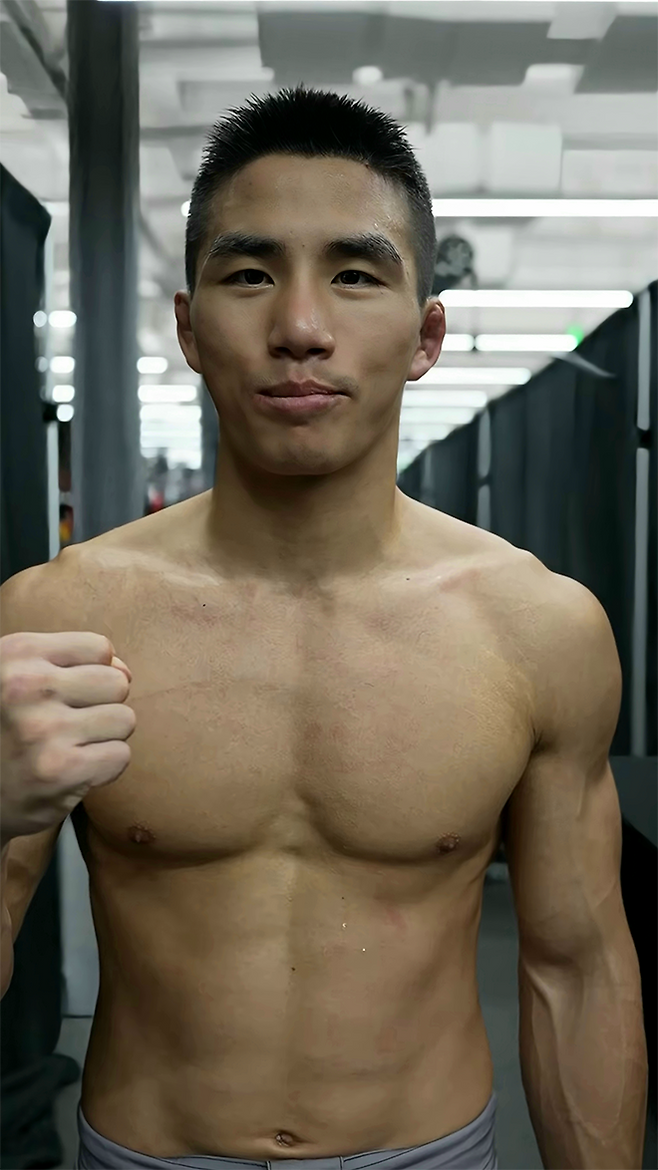 ONE Championship 7승 2패 윤창민이 2025년 5월 중국 퍼포먼스 인스티튜트 상하이에서 Road to UFC 시즌4 토너먼트 8강 돌파 후 준결승 선전을 다짐하고 있다. 윤창민은 아시아 종합격투기 톱스타 추성훈 김동현의 제자다. 사진=TKO