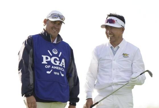 대회 이틀째 4언더파를 몰아쳐 공동 선두에 오른 양용은. [사진=PGA투어]