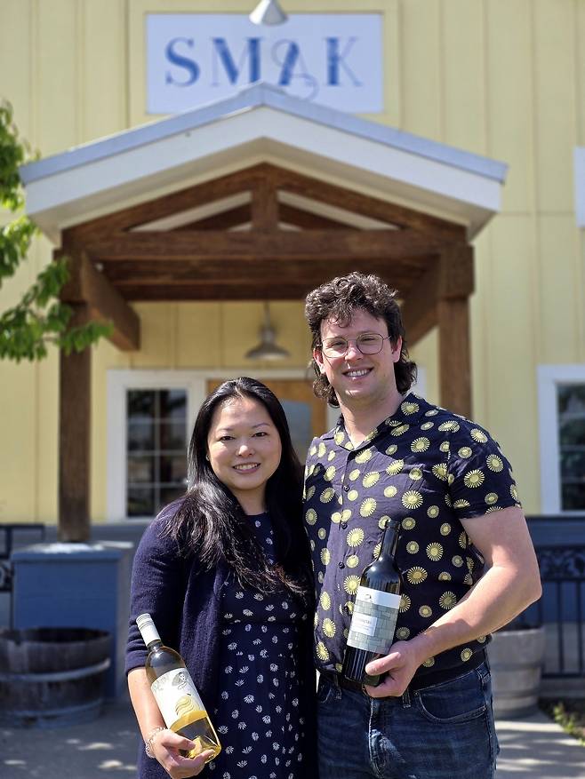 스마크 와인스 오너·와인메이커&nbsp; 피오나 S. 마크 부부.