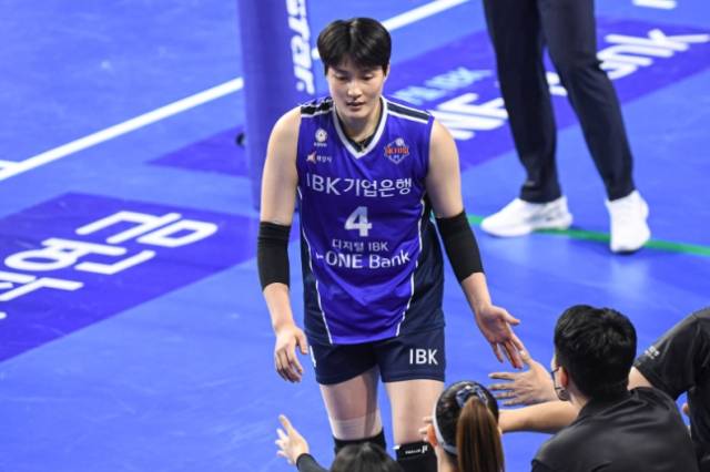 IBK기업은행에서 현대건설로 옮기는 김희진. 사진 제공=한국배구연맹