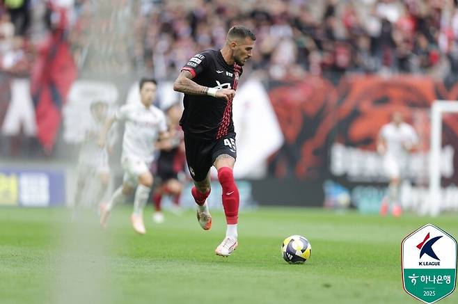 ▲ 24일 오후 서울월드컵경기장에서 FC서울과 수원FC의 하나은행 K리그1 2025 15라운드가 펼쳐졌다. 경기 결과 서울과 수원FC가 1-1로 비기면서 승점 1점씩 나눠 가졌다.&nbsp;ⓒ 한국프로축구연맹