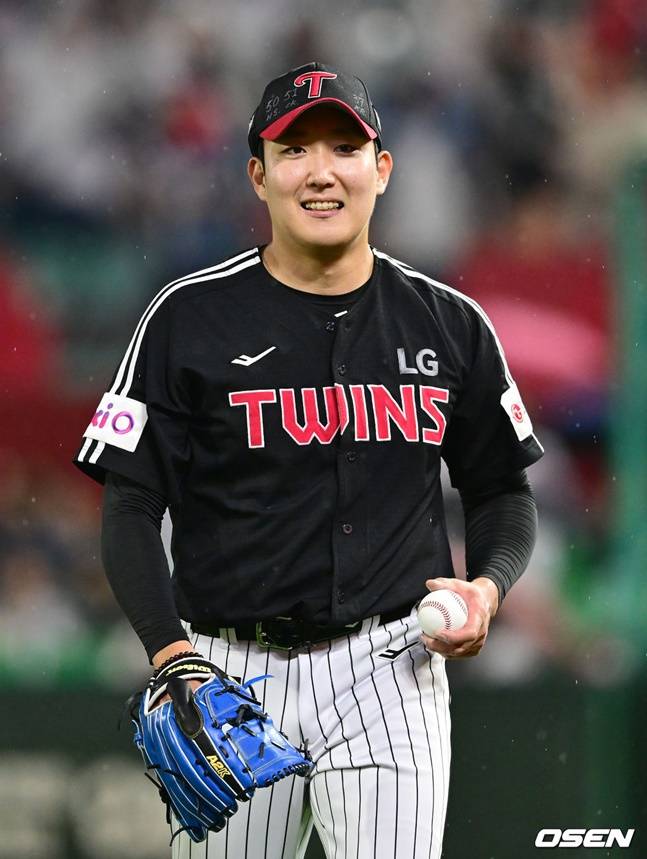 개인 최다 탈삼진을 달성하고 기뻐하는 손주영.