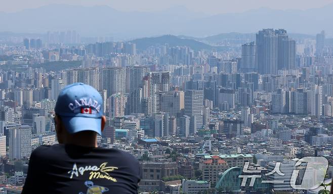 서울 남산에서 바라본 서울시내 아파트단지 모습. 2025.5.25/뉴스1 ⓒ News1 박세연 기자