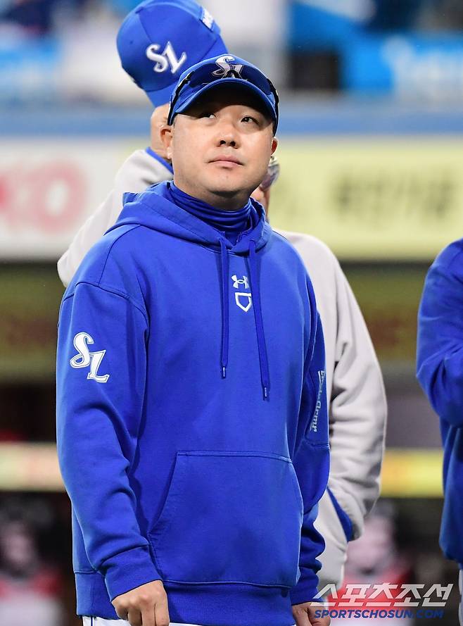 24일 대구 삼성라이온즈파크에서 열린 KBO리그 삼성과 KIA의 경기. 삼성이 KIA에 승리했다. 경기 종료 후 그라운드를 나서는 삼성 박진만 감독. 대구=송정헌 기자songs@sportschosun.com/2025.05.24/