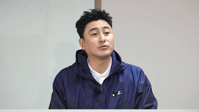 배우 라미란의 아들인 사이클 국가대표 김근우가 부상 및 본업 이슈로 '뭉쳐야찬다4'에서 하차한다. JTBC 제공