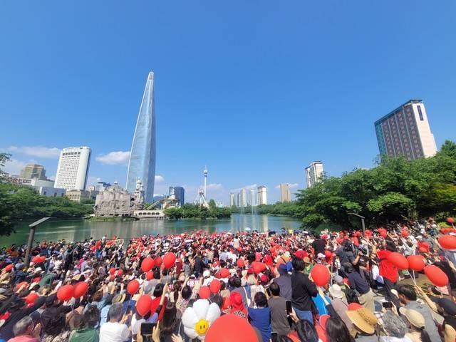 ▲ 한동훈 전 국민의힘 대표가 25일 서울 송파구에서 전개한 김문수 후보 지원유세에 많은 인파가 몰려있다.&nbsp;
