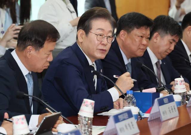 이재명 더불어민주당 대선 후보가 지난달 서울 여의도 금융투자협회에서 열린 자본시장 활성화를 위한 정책간담회에서 발언하고 있다. 연합뉴스