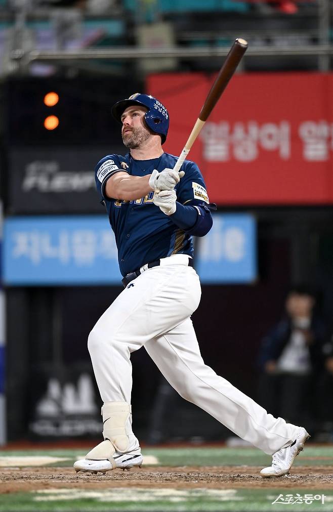 NC 데이비슨은 햄스트링 통증으로 16일 엔트리에서 제외됐다. 이호준 NC 감독은 “데이비슨에게 전화가 오면 그날이 콜업하는 날”이라고 밝혔다. 스포츠동아 DB