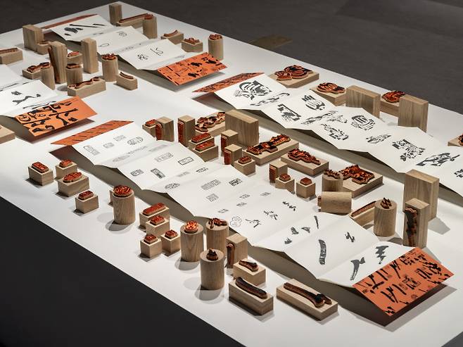 디자인듀오 DDBBMM의 '시서화인' 시리즈. 사진=경기문화재단