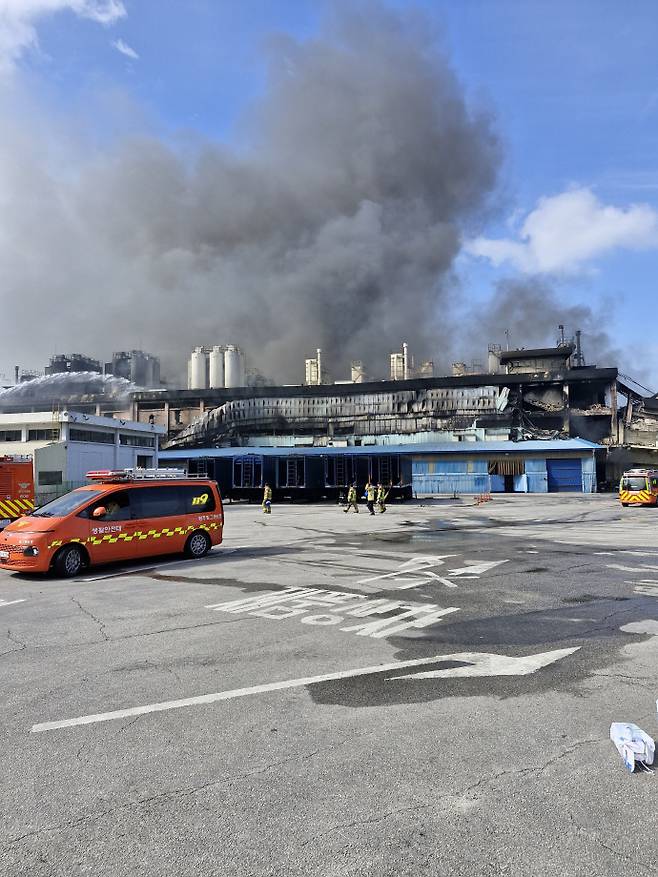 금호타이어 광주공장 화재진화 모습. /고광민 기자