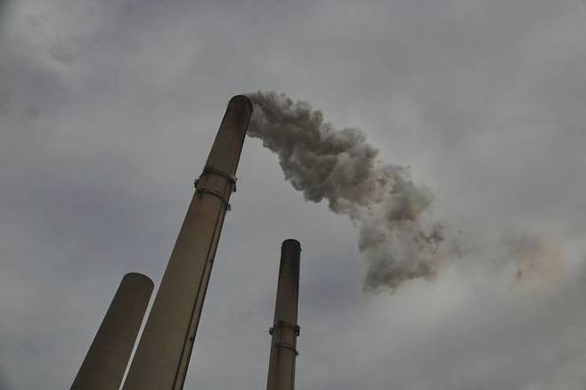 석탄 화력 발전소인 제임스 개빈 장군 발전소. 오하이오주 체셔에서 가동되고 있다. AP연합뉴스