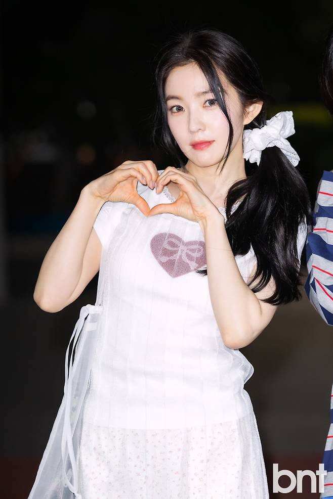 SBS 파워FM '웬디의 영스트리트' 방송 전 포토콜 / 레드벨벳 아이린