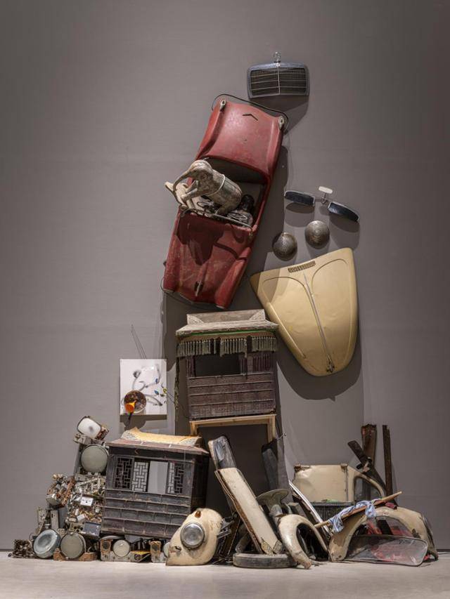 백남준의 '잡동사니 벽'. 국립현대미술관 제공