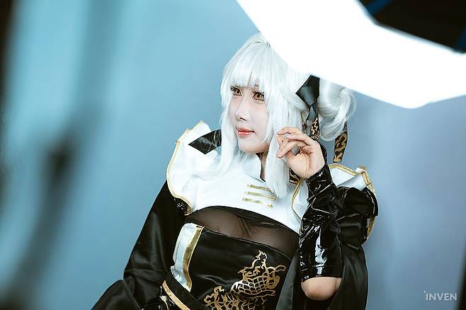 ▲ 이쪽은 정말 포토라인이 너무 겹겹이라