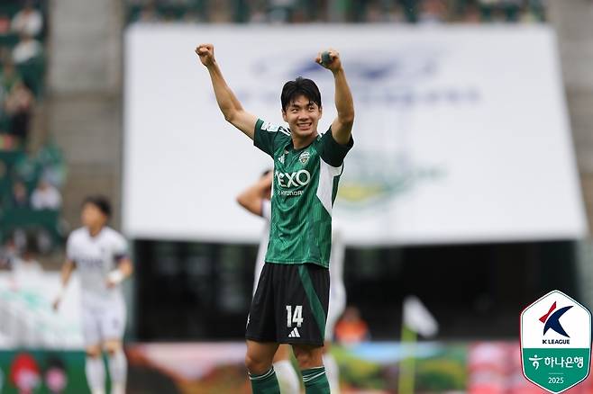 생애 첫 태극마크를 단 전북 현대 전진우. [사진 프로축구연맹]