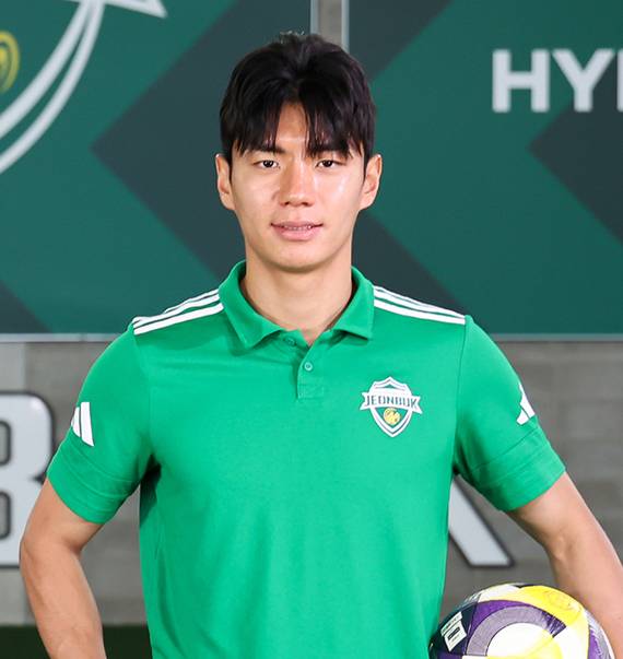 생애 첫 태극마크를 단 전북 현대 전진우. 장정필 객원기자