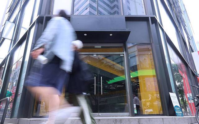 서울 명동 거리 공실 상가. 연합뉴스