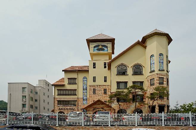 크리스천 하우스 제공